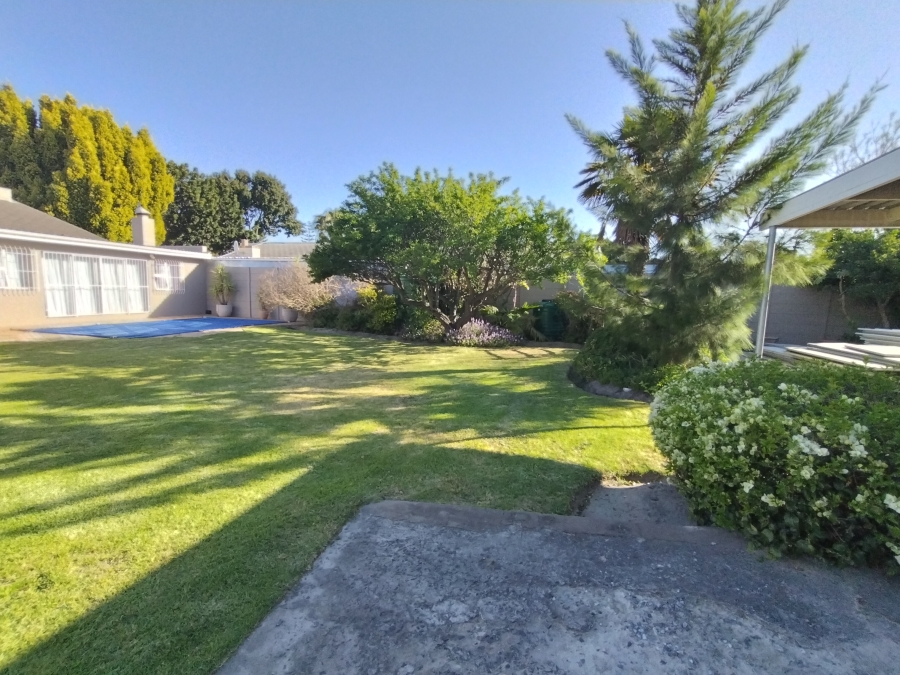 To Let 4 Bedroom Property for Rent in Brandwag Western Cape